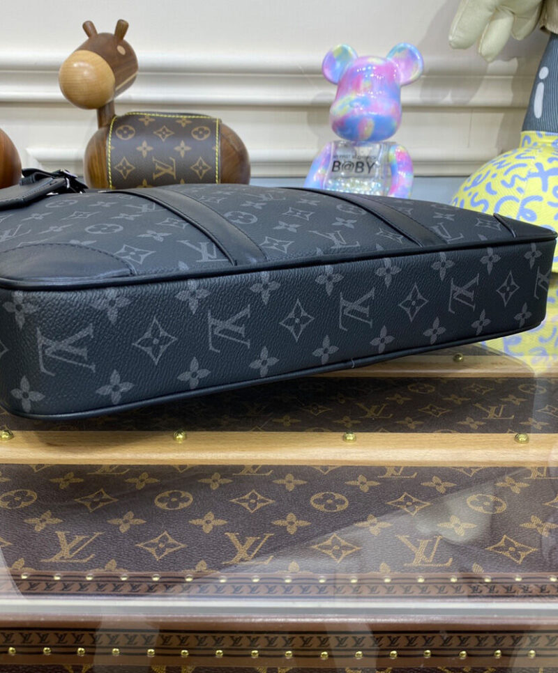 Louis Vuitton Porte-Documents Voyage PM M46457 Black